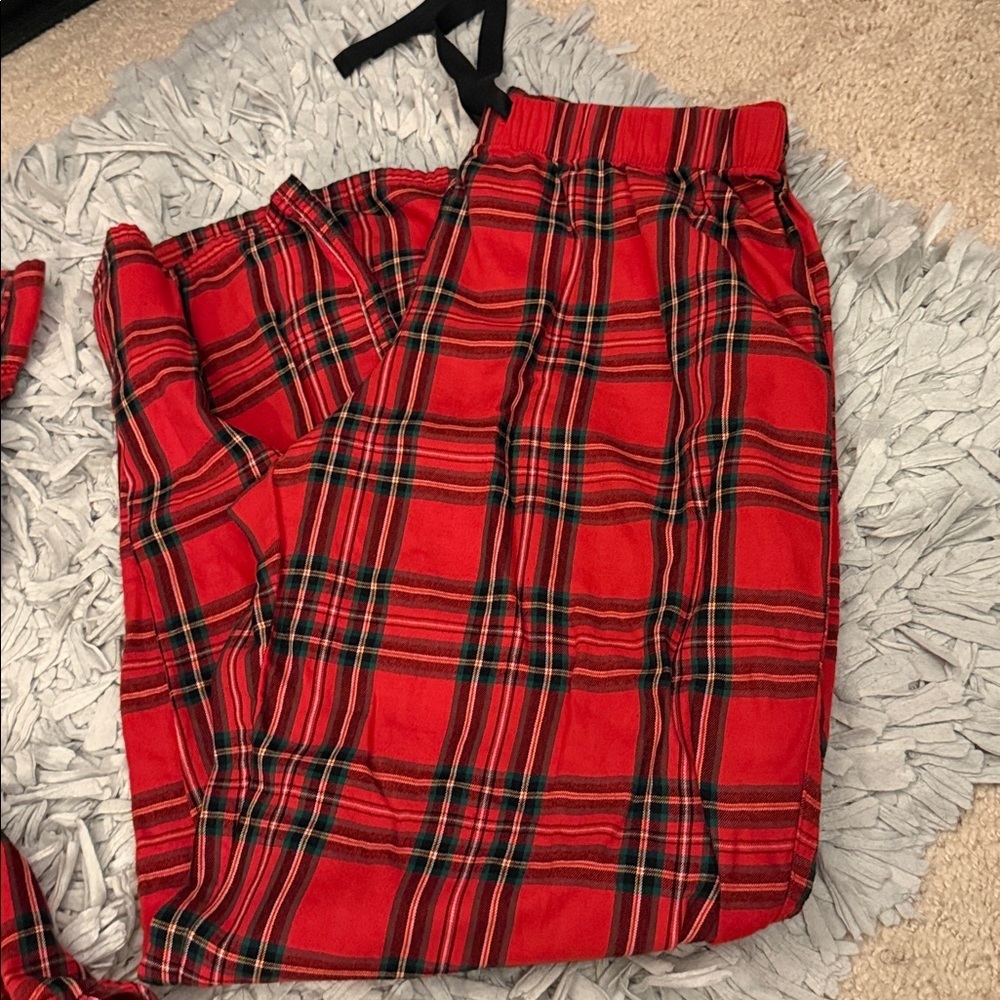 Victoria's Secret Red Plaid Pajama Set - Picture 4 of 5
